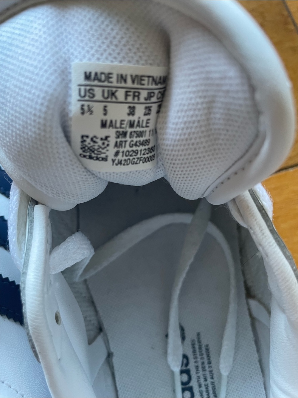 adidas White Sneakers with Navy Three-Stripes M 5.5/W6.5 - Picture 8 of 8